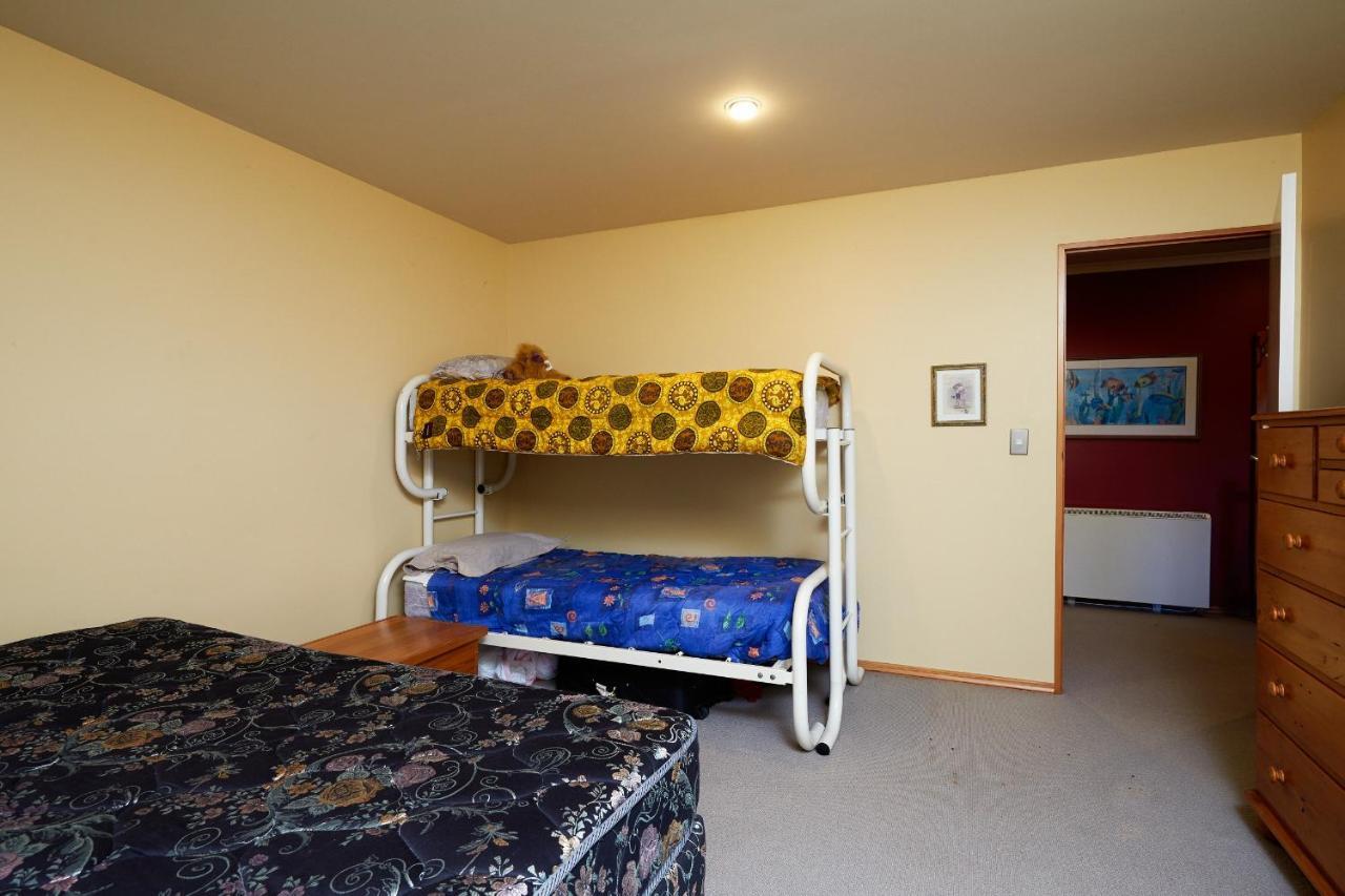 Akaroa Holiday Home Spacious And Quite With Stunning Harbour Views And Close To Town Zewnętrze zdjęcie